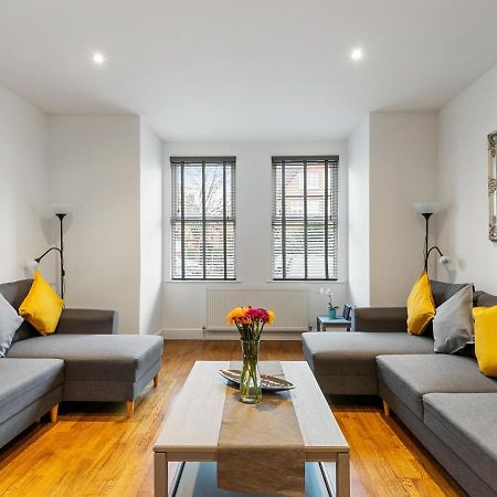 Two Bed Flat In Bush Hill Park Apartment Enfield Bagian luar foto