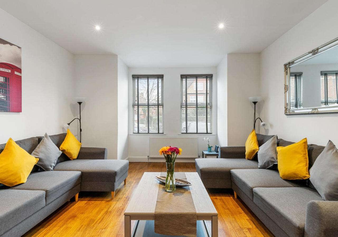 Two Bed Flat In Bush Hill Park Apartment Enfield Bagian luar foto