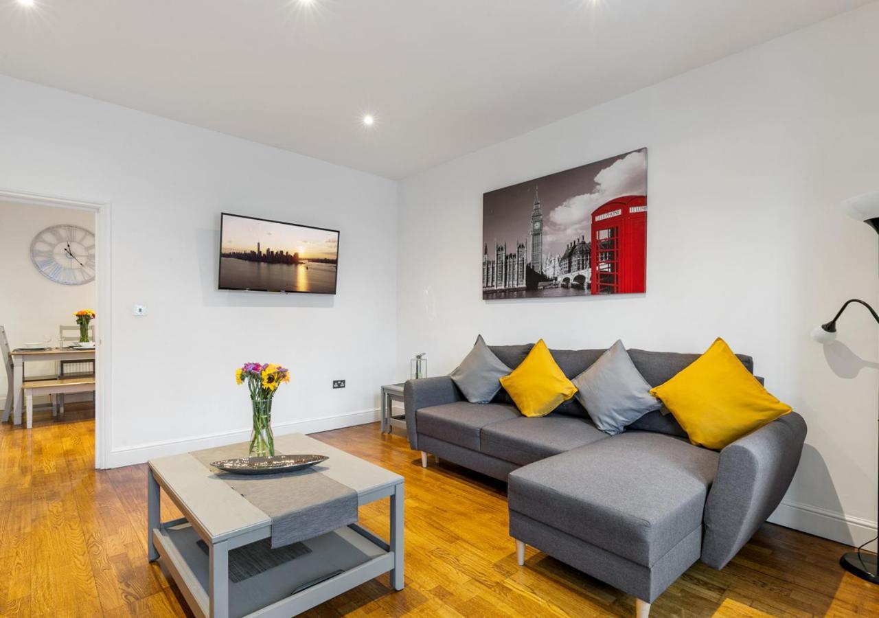 Two Bed Flat In Bush Hill Park Apartment Enfield Bagian luar foto